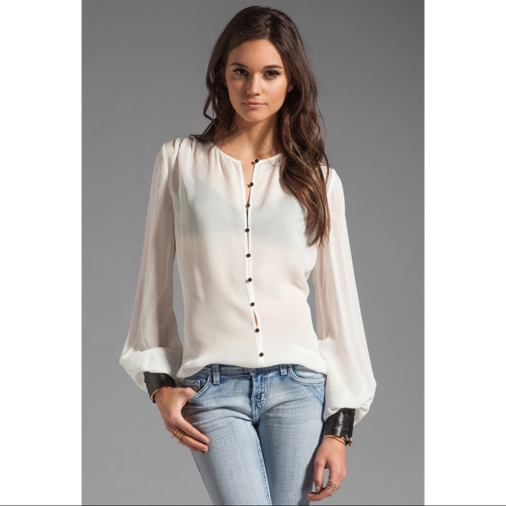 ELIZABETH AND JAMES MIKAYLA TOP